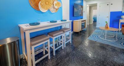 Newly Remodeled Apt - 8mim to KU & Mass Street