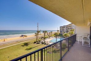 Property grounds - Steps to Shore: Ormond Beach Condo w/ Pool Access! (Ormond Beach)