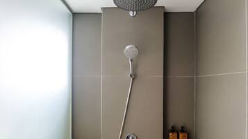 Deluxe Double Room | Bathroom | Shower, free toiletries, hair dryer, bathrobes