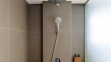 Superior Double Room | Bathroom | Shower, free toiletries, hair dryer, bathrobes