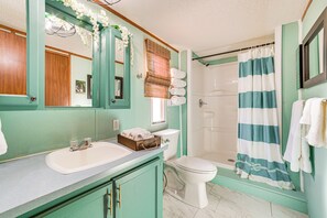Hair dryer, towels