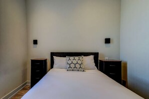 WiFi, bed sheets