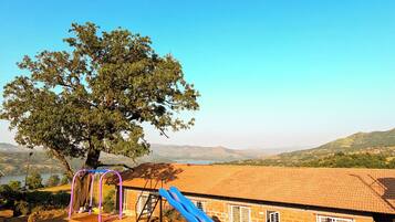 Children’s play area – indoor