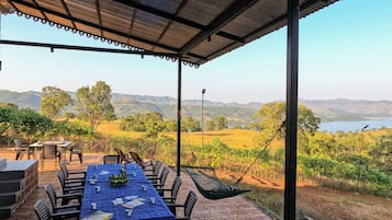 Children’s play area – outdoor