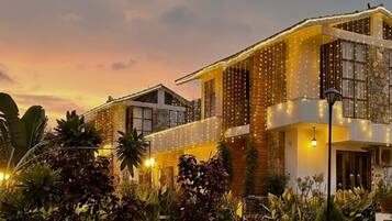 Mặt tiền nơi lưu trú