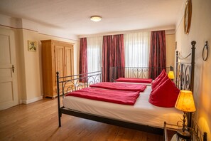 2 bedrooms, bed sheets - Vacation apartment Rustika (Kirchanschöring)
