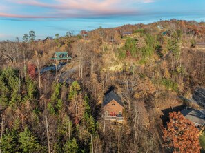 Exterior - Whisper Cabin: Hot Tub, Game Loft, Open Living, Minutes to Downtown Gatlinburg (Gatlinburg)