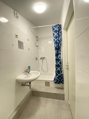 Basic Apartment | Bathroom | Shower, free toiletries, towels, soap - Spacious 8BR Apt with Terrace 16P (Vienna)