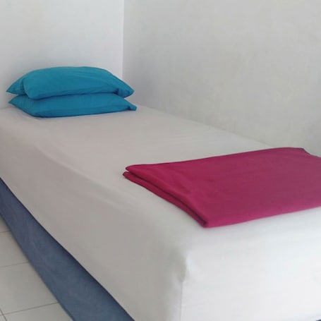 Wifi gratis y ropa de cama