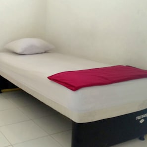 Habitación individual Confort, baño privado | Wifi gratis y ropa de cama