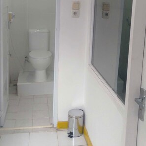 Comfort Double Room, Balcony | Wi-fi percuma, cadar katil