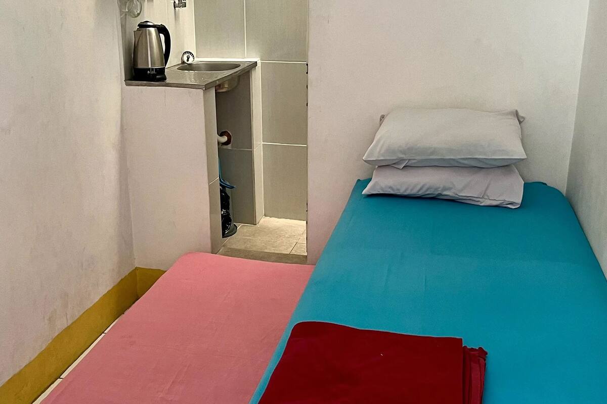 Comfort Double Room, Private Bathroom | WiFi (free), bed sheets