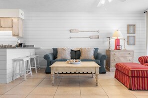 Smart TV - Steps to the Beach | Pool, Tennis, & Putting Green | Southwinds H12 by AvantStay (Panama City Beach)