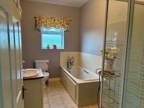 تجهيزات دش، مجففات شعر، مناشف