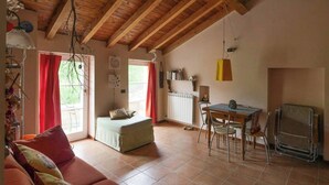 Unclassified image, 3 of 26, button - Melabruna, Relax in the hills 15' from the 5 Terre (Provincia della Spezia)