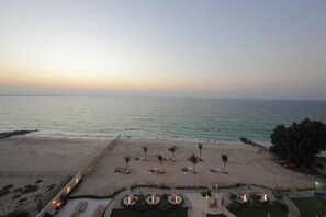 Appartement Luxe, 3 chambres, vue plage, en front de plage | Vue sur la plage/l’océan