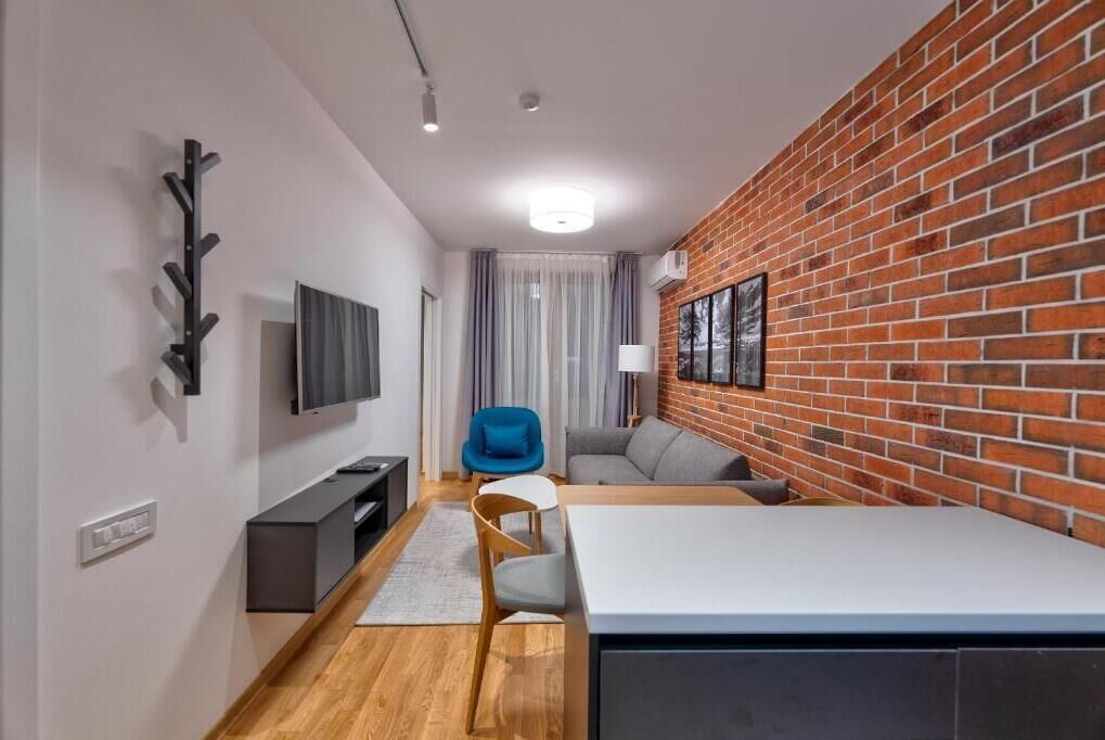 Deluxe Apartment, Balcony, City View | Living area