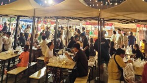 Outdoor dining - JR-House 34-103 Near DonMuang Airport, Bangkok (Khwaeng Sanambin)