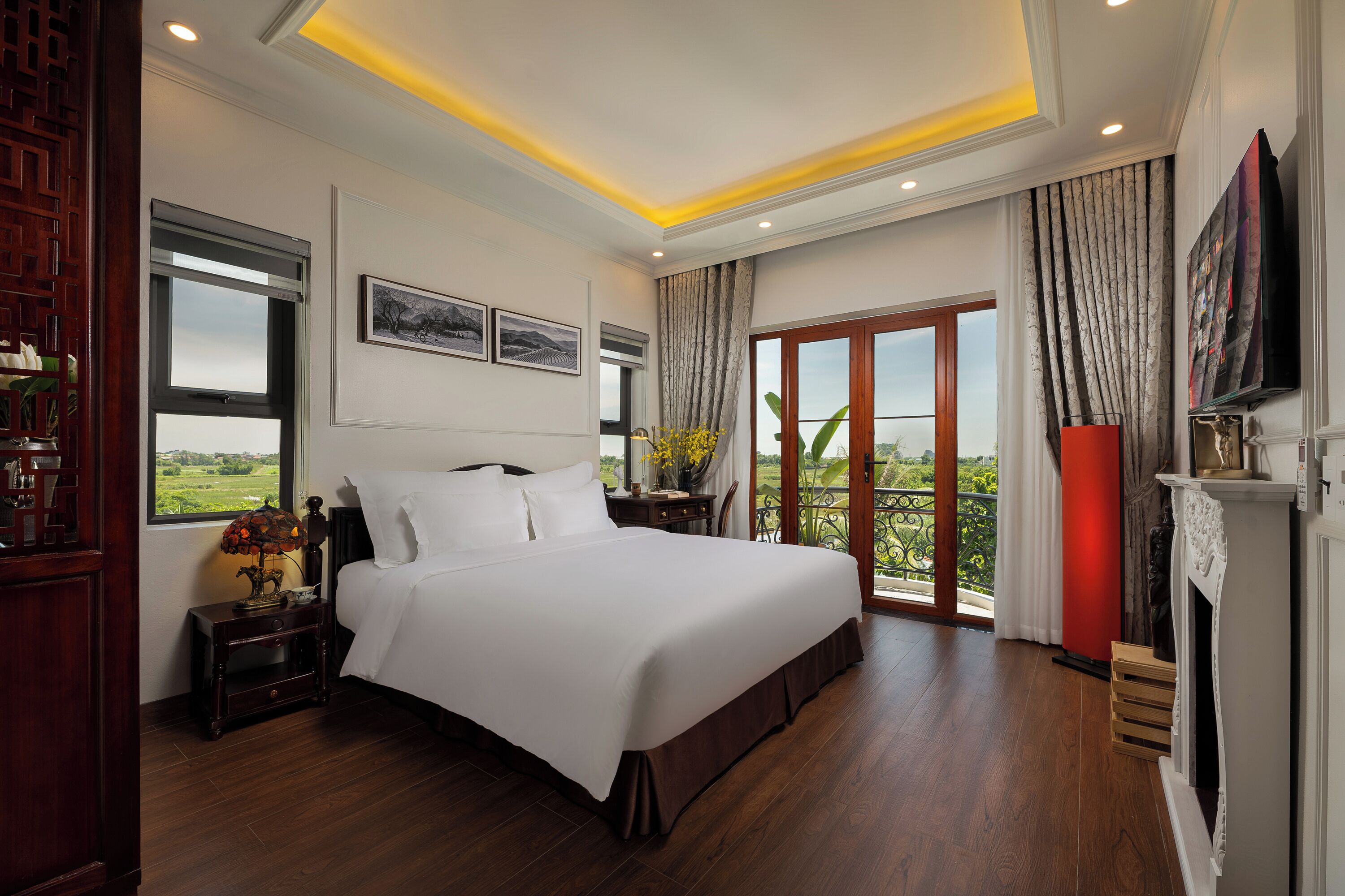 Superior Double Room, Balcony, Mountain View | In-room safe, desk, laptop workspace, soundproofing