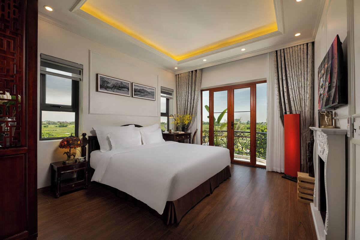 Superior Double Room, Balcony, Mountain View | In-room safe, desk, laptop workspace, soundproofing