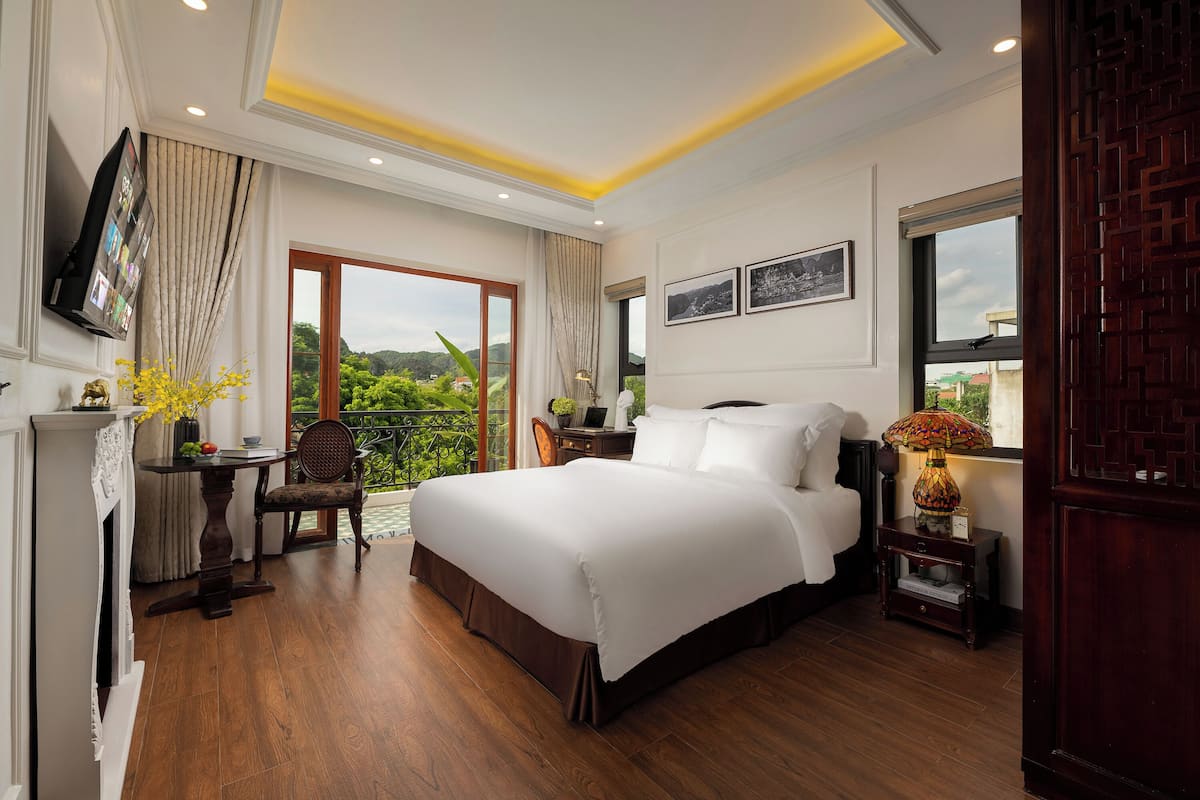 Deluxe Double Room, Balcony, Mountain View | In-room safe, desk, laptop workspace, soundproofing