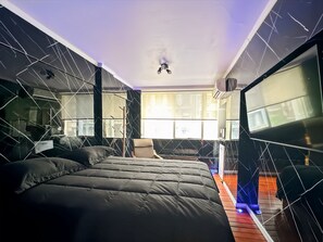 1 bedroom, internet, bed sheets