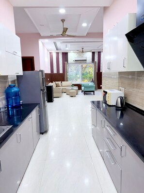 Villa, Garden View | Private kitchen - Mango People Farm (Sohna)