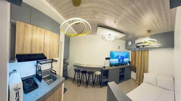 Desk, iron/ironing board, free WiFi, bed sheets