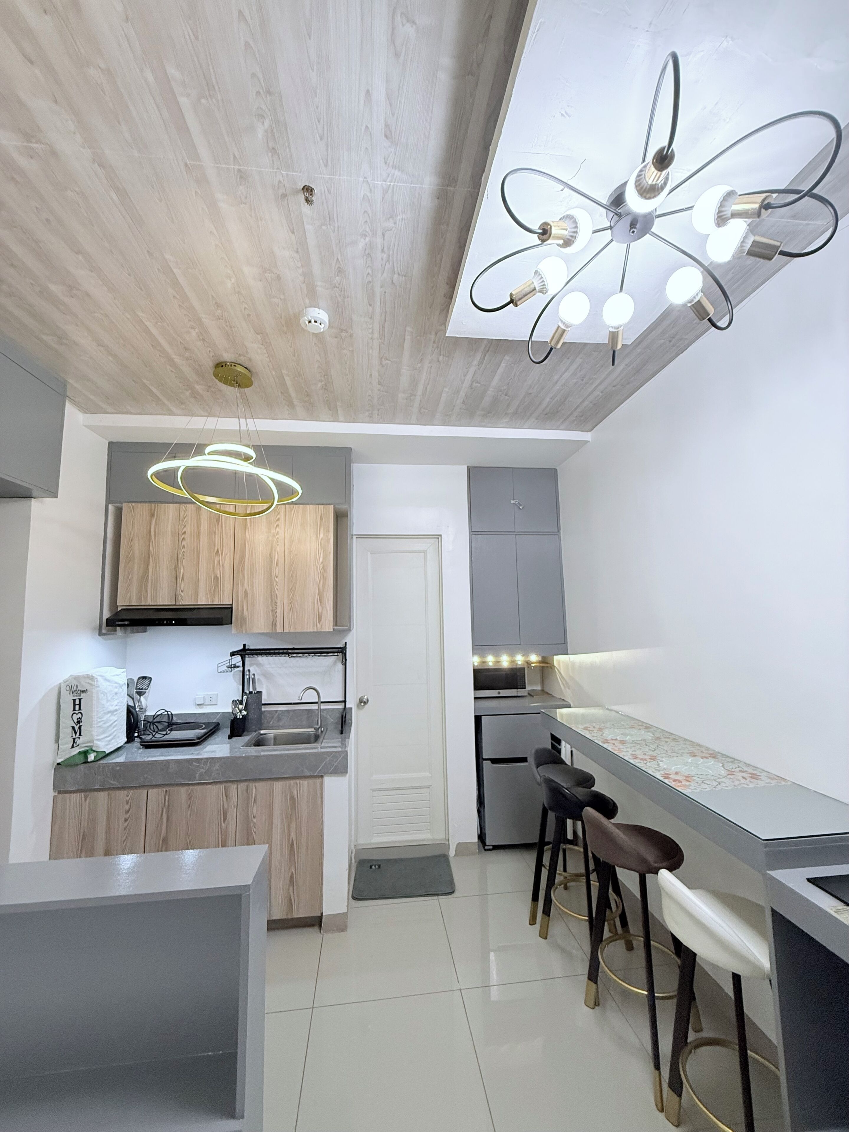Fridge, microwave, stovetop, electric kettle
