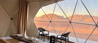 Luxury Martian Bubble Tent with Panoramic Desert View – Wadi Rum