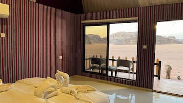 Bügeleisen/Bügelbrett, kostenloses WLAN