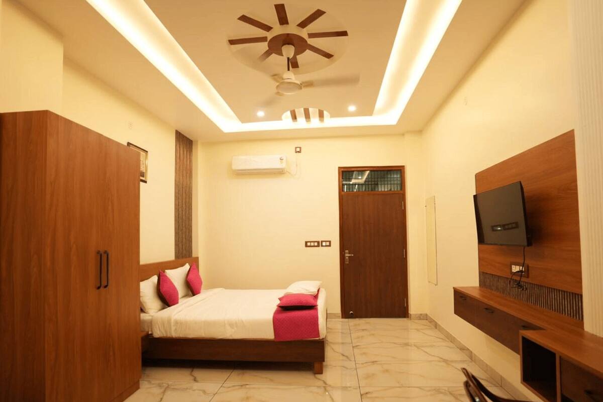 Deluxe Double Room | Free WiFi