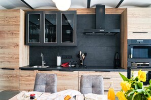 Fridge, microwave, oven, stovetop - Peaceful holiday home near Hannut (Hannut)