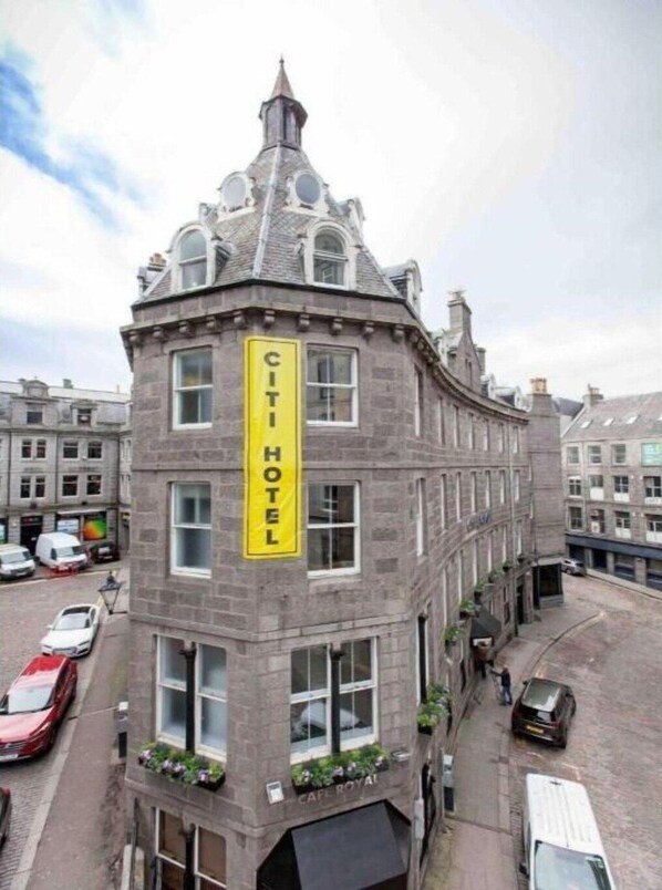 المنشأة من الخارج