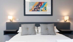 Room - Standard Double Room (Aberdeen)