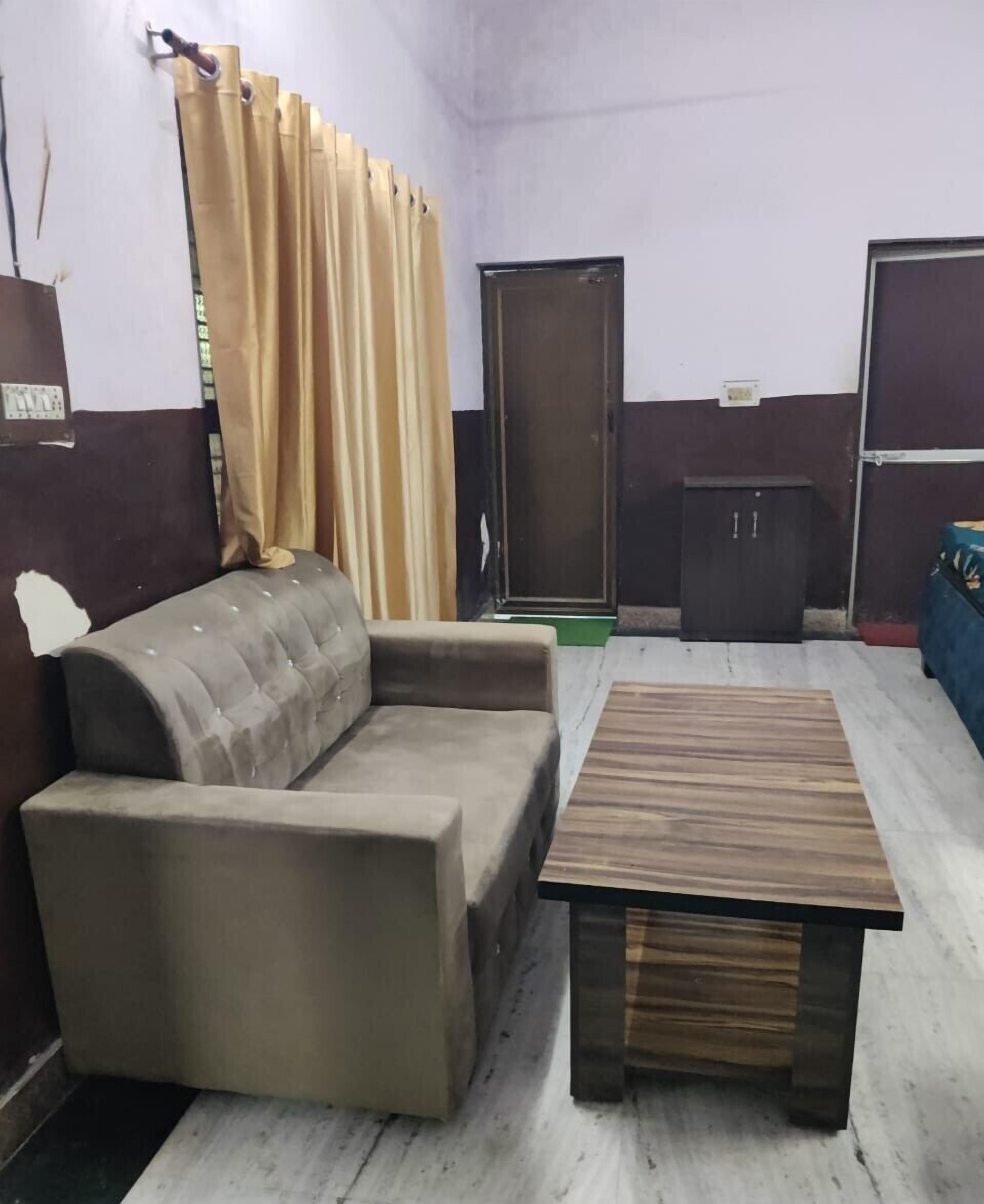 Family Room | Rollaway beds, free WiFi, bed sheets