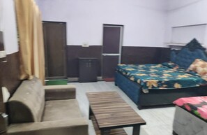 Rollaway beds, free WiFi, bed sheets