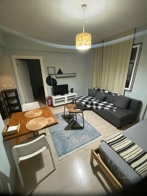 Superior Flat with Balcony 16 | Living area | TV - SOYDAN WORLD TRAVEL APART HOTEL (Antalya)