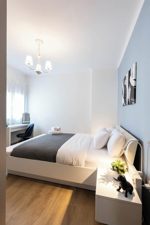 Apartment, 4 Bedrooms | Iron/ironing board, free WiFi