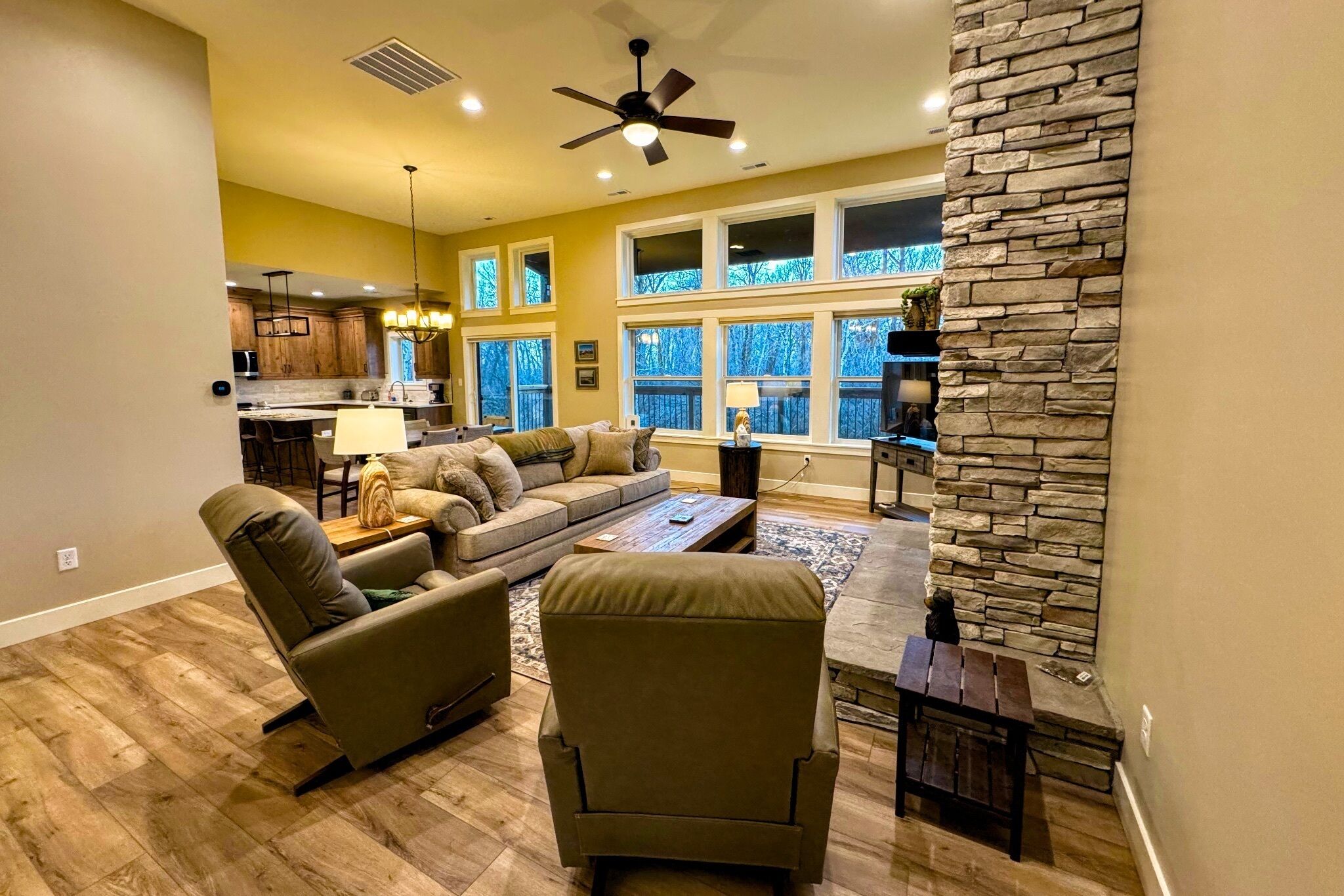 Smart TV, fireplace, offices