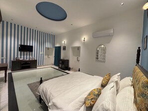 Laptopgeeigneter Arbeitsplatz, kostenloses WLAN