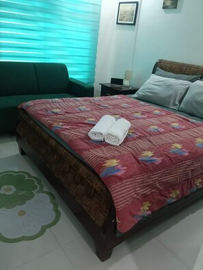 1 bedroom, in-room safe, free WiFi, bed sheets