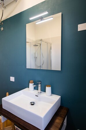 Hair dryer, towels - Street View Apartment (Margherita di Savoia)