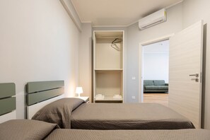 WiFi, bed sheets, wheelchair access - Sea View Apartment (Margherita di Savoia)