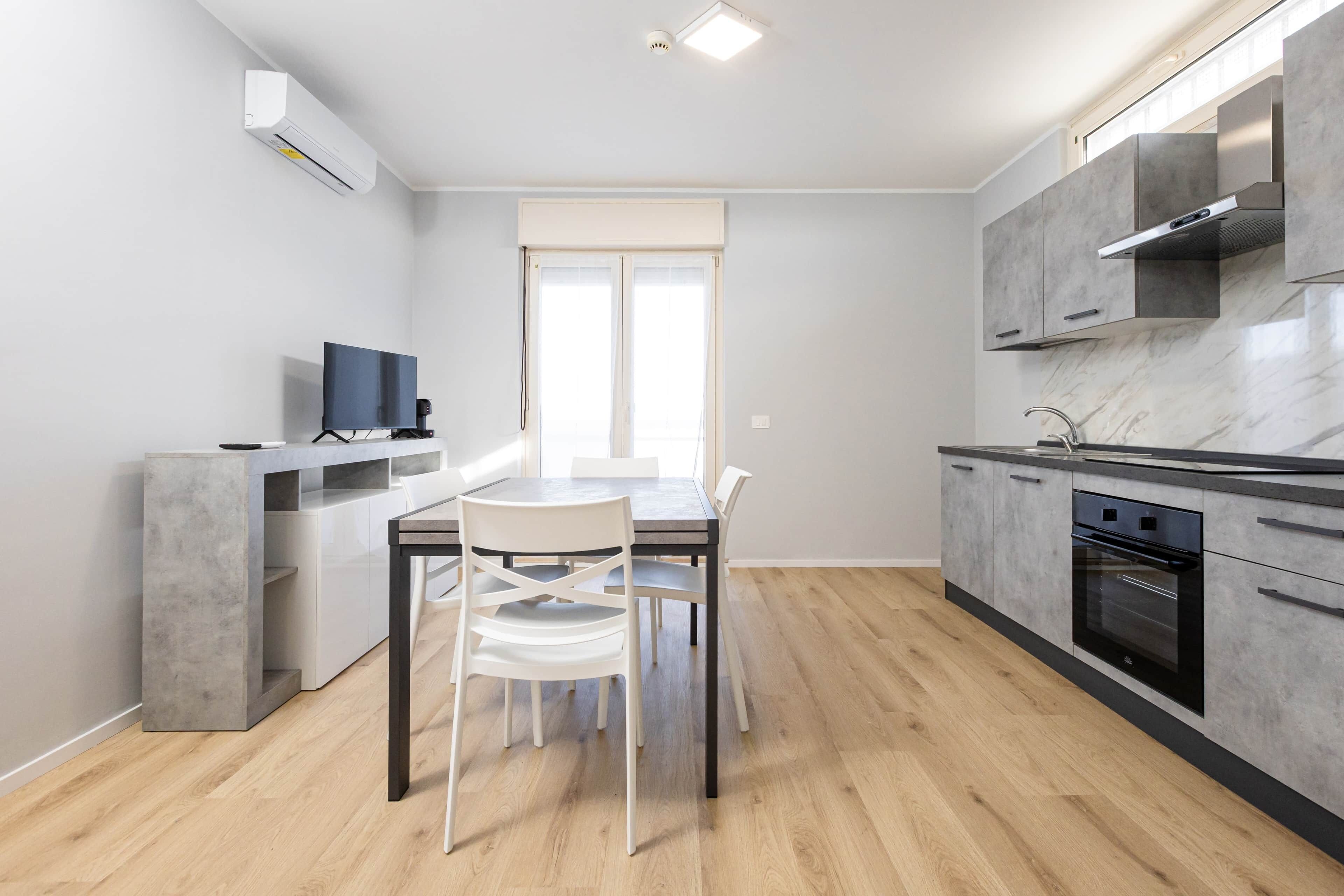 Fridge, oven, stovetop