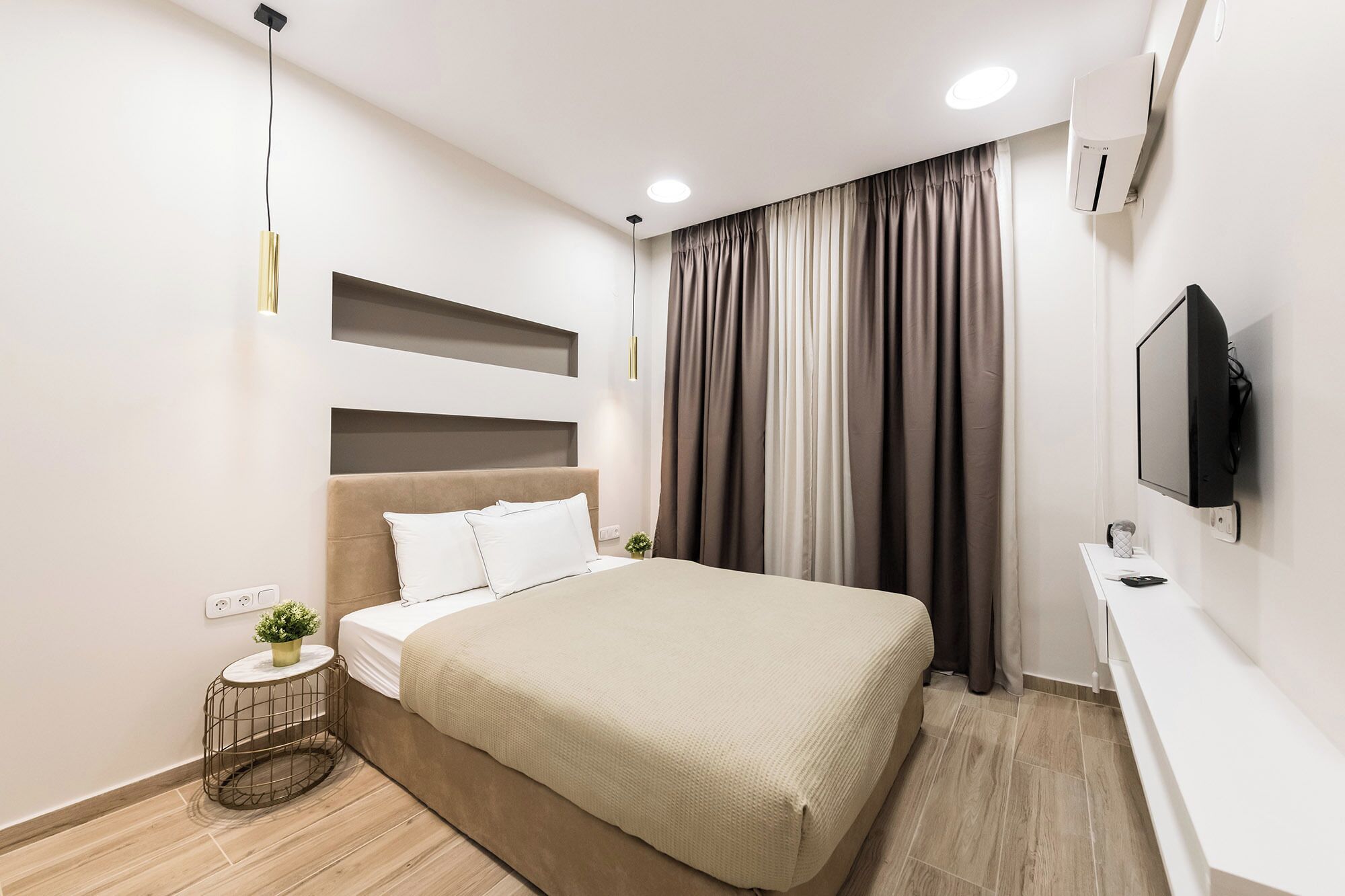 Apartment, 3 Bedrooms | Iron/ironing board, free WiFi