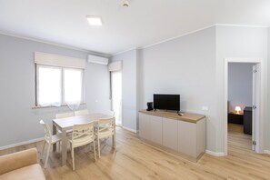 Dining - Sea View Apartment (Margherita di Savoia)