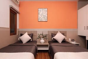 Kahden hengen superior-huone (kaksi sänkyä) | Kannettavalle tietokoneelle sopiva työtila, ilmainen Wi-Fi