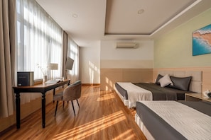 ห้องแฟมิลี่, วิวเมือง | มินิบาร์ฟรี, พื้นที่ทำงานแบบใช้แล็ปท็อป, Wi-Fi ฟรี