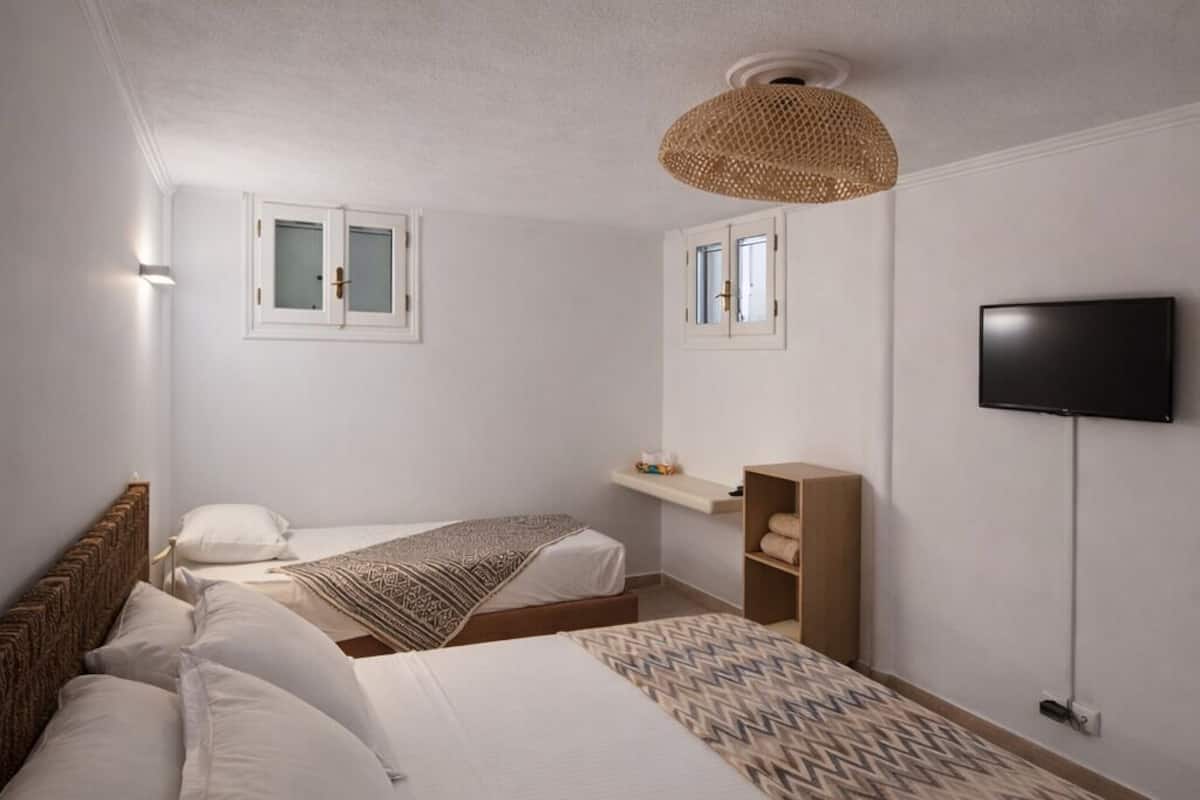 Deluxe-Villa, Balkon, eingeschränkter Meerblick | Zimmersafe, schallisolierte Zimmer, kostenloses WLAN